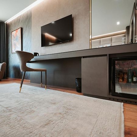 Marinaj Hotel & Spa ティラナ エクステリア 写真