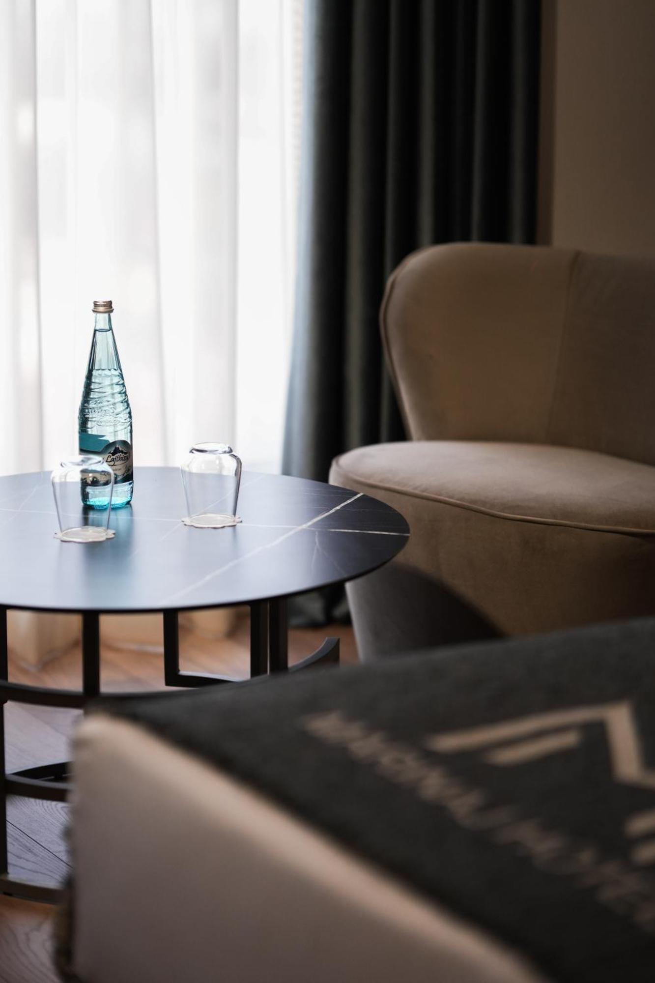 Marinaj Hotel & Spa ティラナ エクステリア 写真